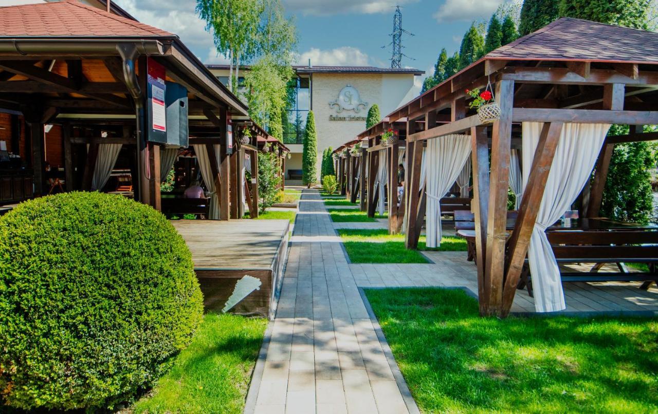 Pensiunea Iristar Fălticeni المظهر الخارجي الصورة