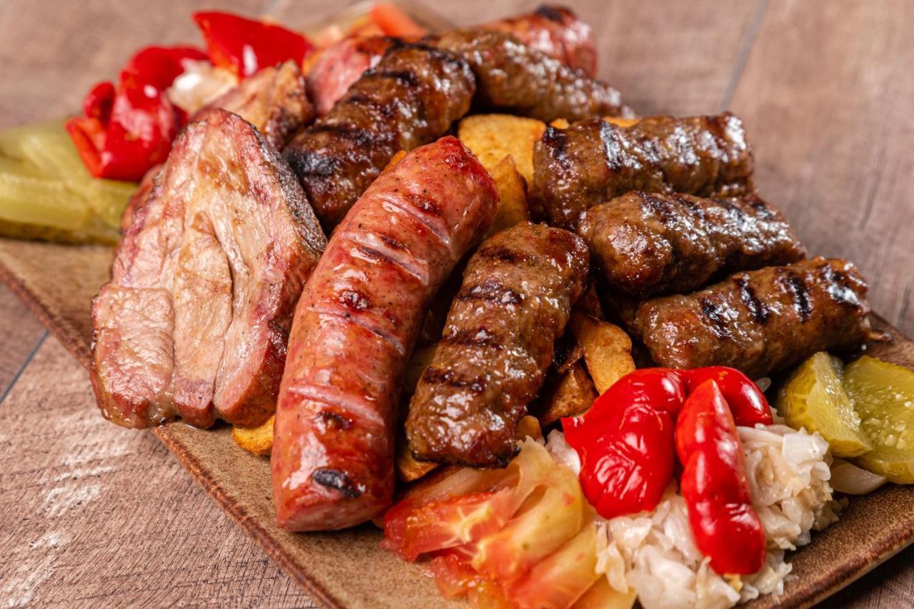 Pensiunea Iristar Fălticeni المظهر الخارجي الصورة